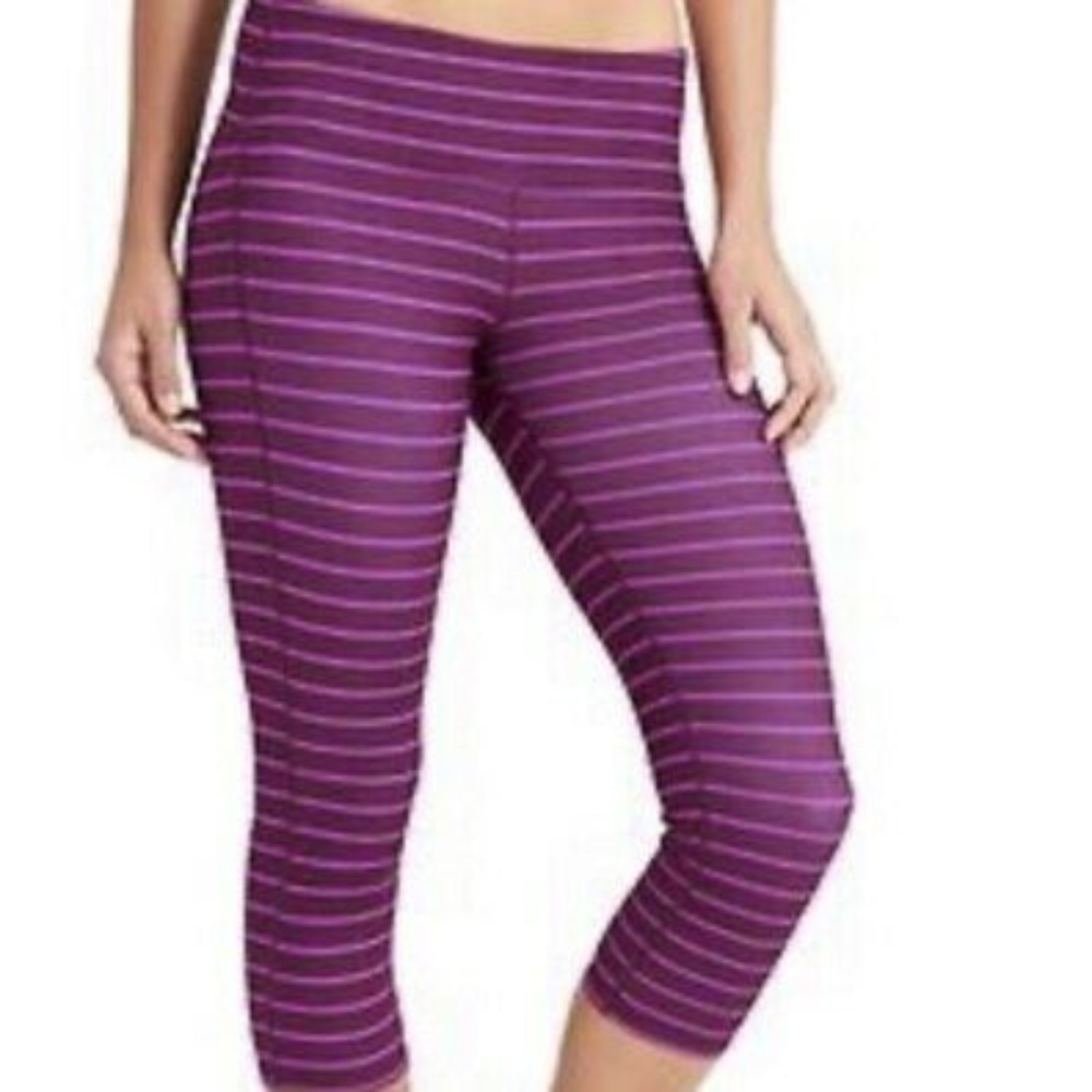 Athleta Chaturanga Capri Leggings
